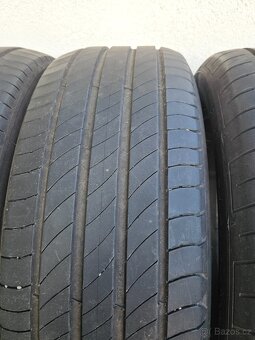 Prodám letní pneu 215/55 R17 2ks Michelin, 2ks FULDA - 5