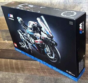 LEGO Technic 42130 BMW M 1000 RR - 5