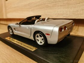 Chevrolet Corvette Maisto 1:18 - 5