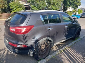 Kia Sportage 2.0 CRDi, 100 kW, 4x4, 2010 - 5