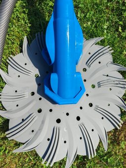 Poloautomatický vysavač - 5