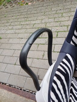 Autosedačka B. Römer 0–18 kg – zebra, stabilní 360°základna - 5