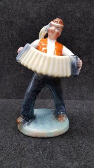 2x soška hudebníka Ditmar Urbach (kytara a harmonika) - 5