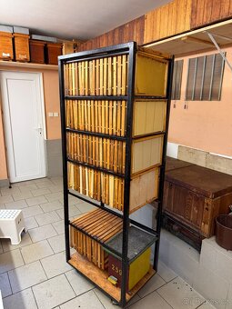 Stojan na rámky - včelí - 5