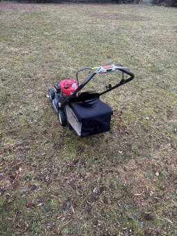 Sekačka Honda hrx476 - 5