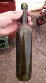 Prodám prázdné lahve od vína 0,75l - 5