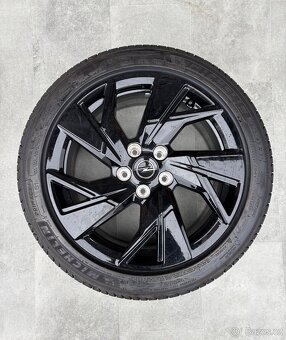 Letní kola 17" Opel Astra originální ráfky Kadett 225/45 17 - 5