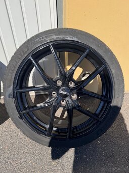 Michelin 225/40/R18 - 7,5x18" 5x112 ET51 - 5