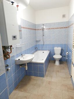 Byt 2+kk 51 m2 v Karlových Varech Dvorech - 5