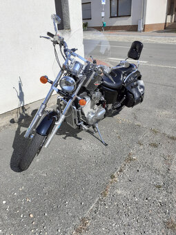 Prodám HONDA SHADOW VT600. ZDARMA kožené oblečení. - 5