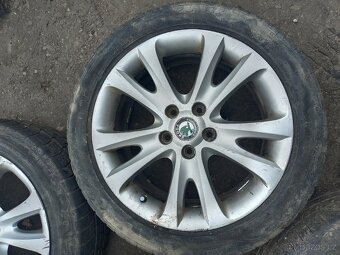 Octavia 2 ALU kola 5x112 225/45 r17 - 5
