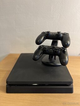 PS4 Slim 1TB + 2 ovladače - 5