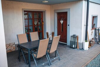 Prodej rodinného domu 228 m², pozemek 2261 m² - 5