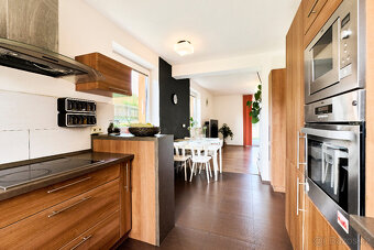 C. K JEDNÁNÍ Prodej RD 4+kk se dvěma koupelnami Val.Polanka - 5