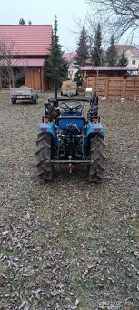 Malotraktor s čelním nakladačem - 5