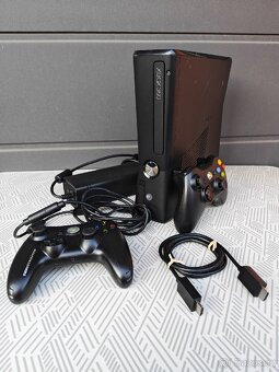 Xbox 360 S - 5