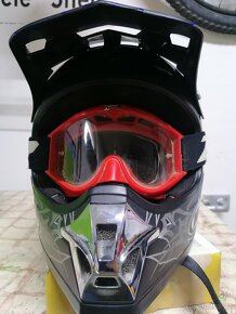 Motokrosová helma - 5
