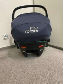 Autosedačka Britax Römer Baby-Safe 3 i-Size s adaptéry - 5