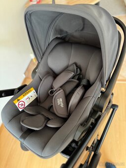 Britax Römer Smile 4 + autosedačka Baby-Safe Core 2023 - 5