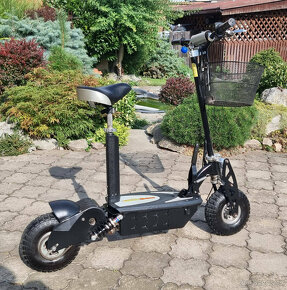 Prodám elektrokoloběžku Nitro Scooters - 5