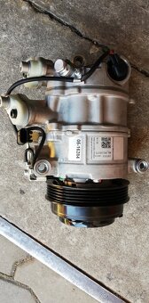 Mercedes - kompresor klimatizace - 5