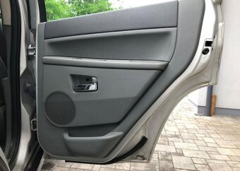 Jeep Grand Cherokee 3.0 CRD 4x4 nafta automat 160 kw - 5