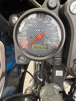 HONDA - HORNET 600 F - 5