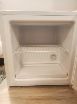 Jednodveřový mrazák PHILCO PSF 322 (nový) - 5