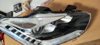 Přední pravé bi-xenon světlo CITROEN DS5 - 5