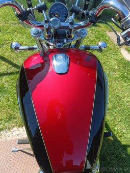 Suzuki Intruder 1400 - 5