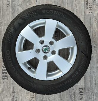 Škoda originální alu kola 15" + zanovni pneu

 - 5
