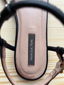 Černé kožené sandálky Patrizia Pepe - 5