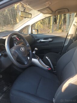 Prodám Toyota Auris 1,3 benzín - 5