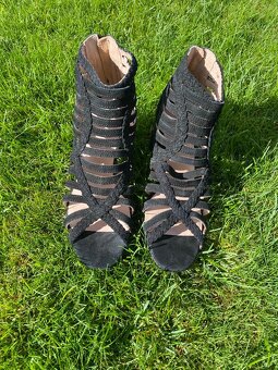 Dámské sandály na podpatku - 5