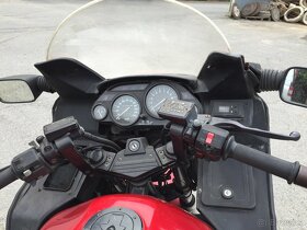 Kawasaki GTR 1000 - 5