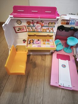 Sanitka pro Barbie - 5