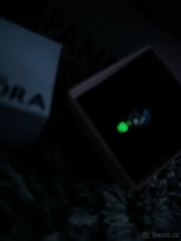 Disney Pixar radost svítící ve tmě - přívěsek na pandoru - 5
