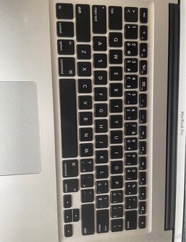 MacBook Pro 17" 2010 i7 / 16GB - 5
