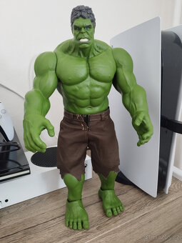 Velké Marvel figurky: (Hulka 42cm a Captain America 40cm) - 5