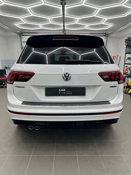 VW Tiguan 2.0 TSI R-Line, 4 Motion, ACC, PANO, hudba 360• - 5