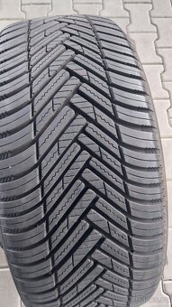 Prodám 2 x celoroční pneu Hankook 225/40/19 - 5