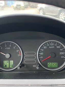 FORD FIESTA 1.3i - 5