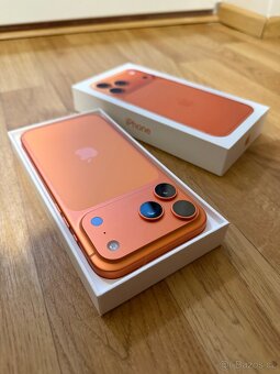 Apple iPhone 17 Pro Max 256GB oranžový - 5