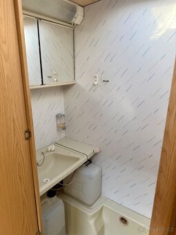 Karavan knaus  8903 - 5