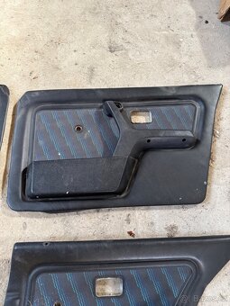 E30 - interiér - 5