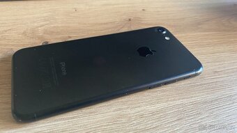 Apple iPhone 7 32GB, příslušenství, 1400Kč - 5
