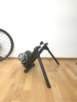 cyklotrenažér Saris Fluid2 Smart Kit + plášť Continental Hom - 5