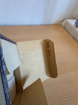 Starý kovový model USSR ČAJKA 1:43 - 5