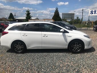 Toyota Auris, 1.8 Hybridní 73 KW,1.MAJ,ČR.. - 5