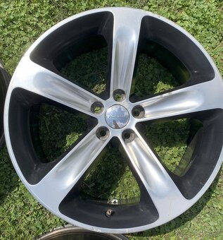 Kola Dodge Challenger 20x8 - 5